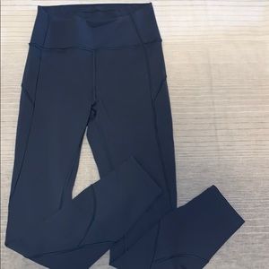 25” lululemon in movement leggings